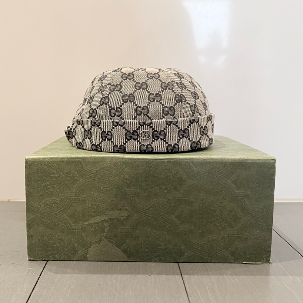Gucci Beige and Black GG Canvas Cap - Picture 2 of 5